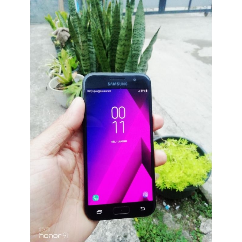 Samsung A3 2017 minus