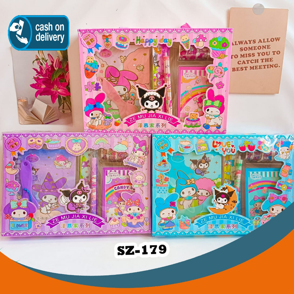 

PAKET BOX SANRIO SZ-179 (BUKU STICKER, BINDER, CUTTER, WASHI TAPE, PENGGARIS) ZE MU JIA XI LIE TERMURAH COD ORIGINAL LUCU IMUT KADO UNIK BAGUS