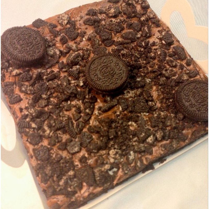 

oreo brownies | fudgy brownies | cookies n cream brownie | brownies depok