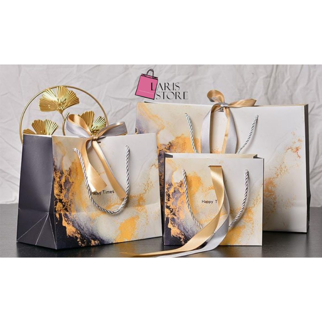 

PREMIUM PAPERBAG MARBLE EMAS HITAM FREE PITA MEWAH / TAS KADO WEDDING / KANTONG TENTENG UNTUK HADIAH / KANTONG HAMPERS