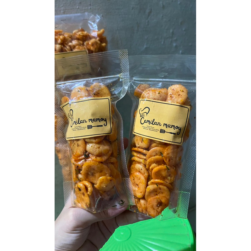 

Kerupuk seblak pedas daun jeruk 55gr