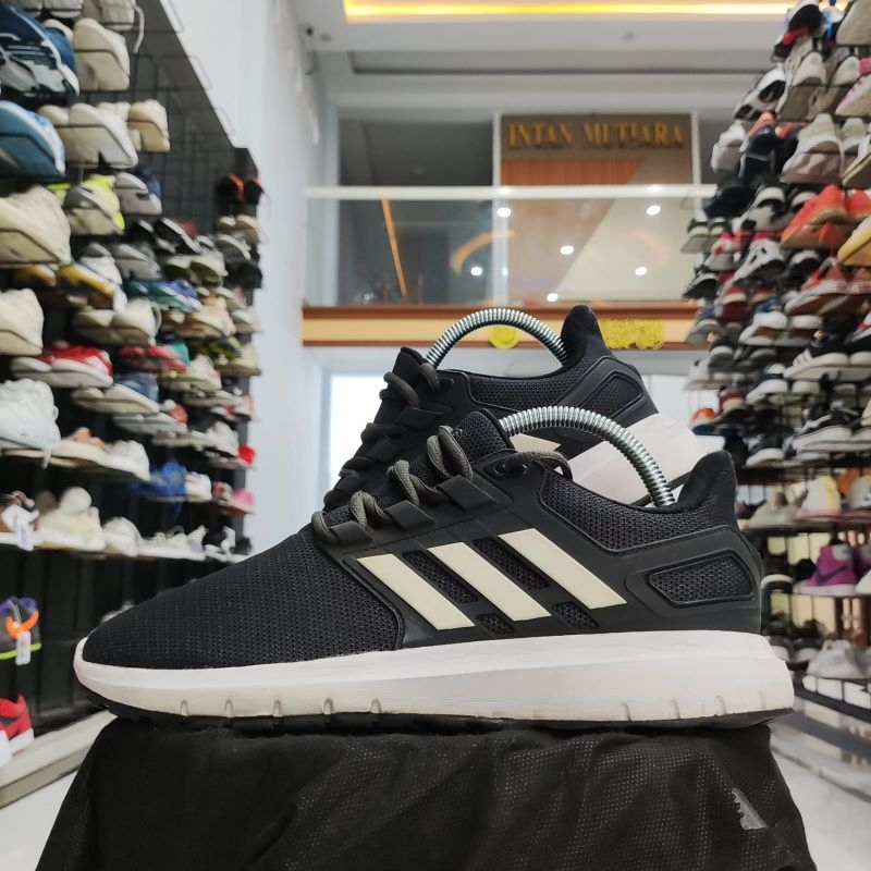 Sepatu Adidas Cloudfoam size 40⅔