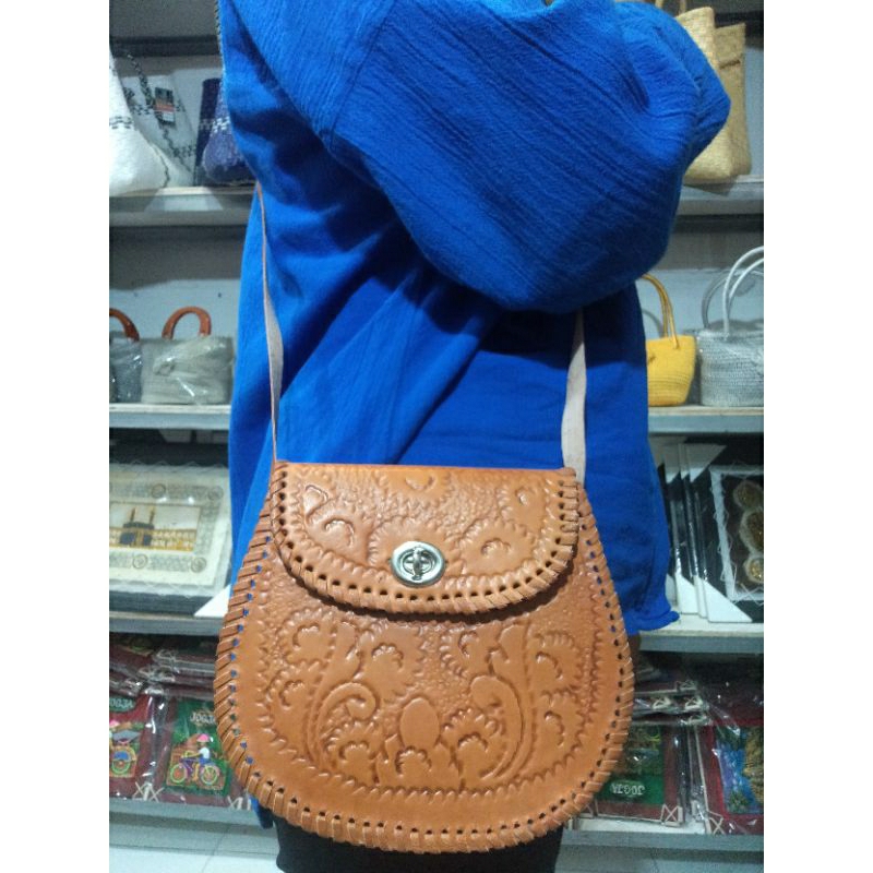 Tas kulit khas jogja||termurah tas kulit wanita.