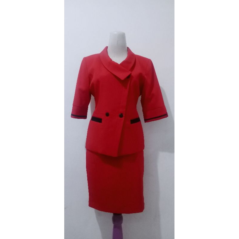 Setelan Blazer  Wanita Modern Asimetris