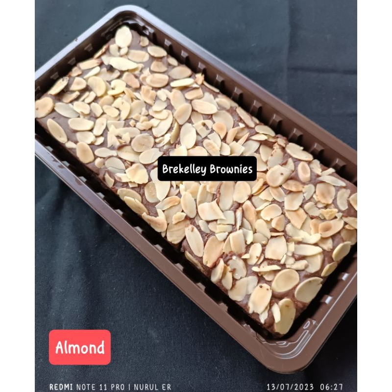 

Brownies Toping Almond