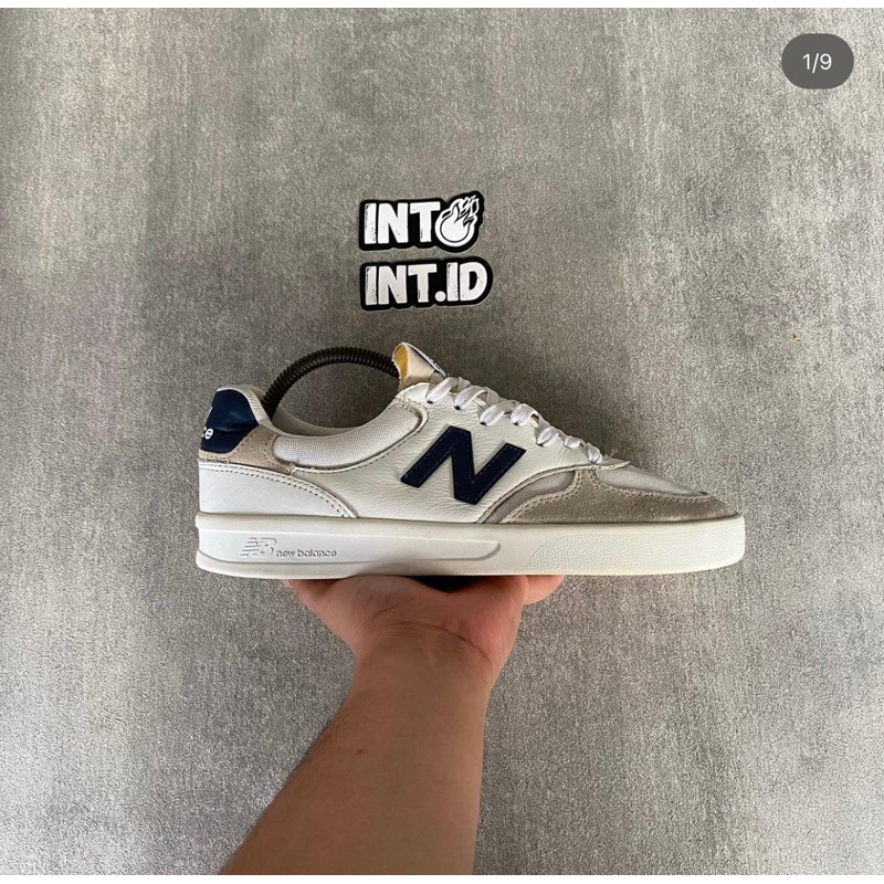 NB CT300 White