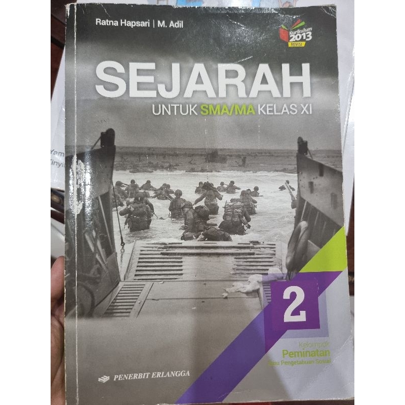 Buku sejarah kelas 11