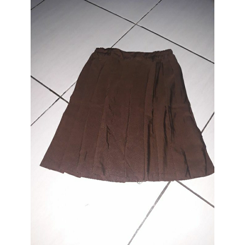 Rok Pramuk SD ukuran M, bekas