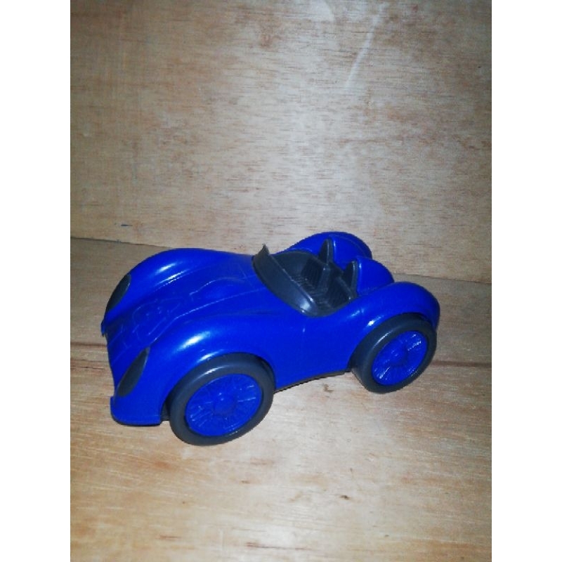 sedan GREEN TOYS made in usa