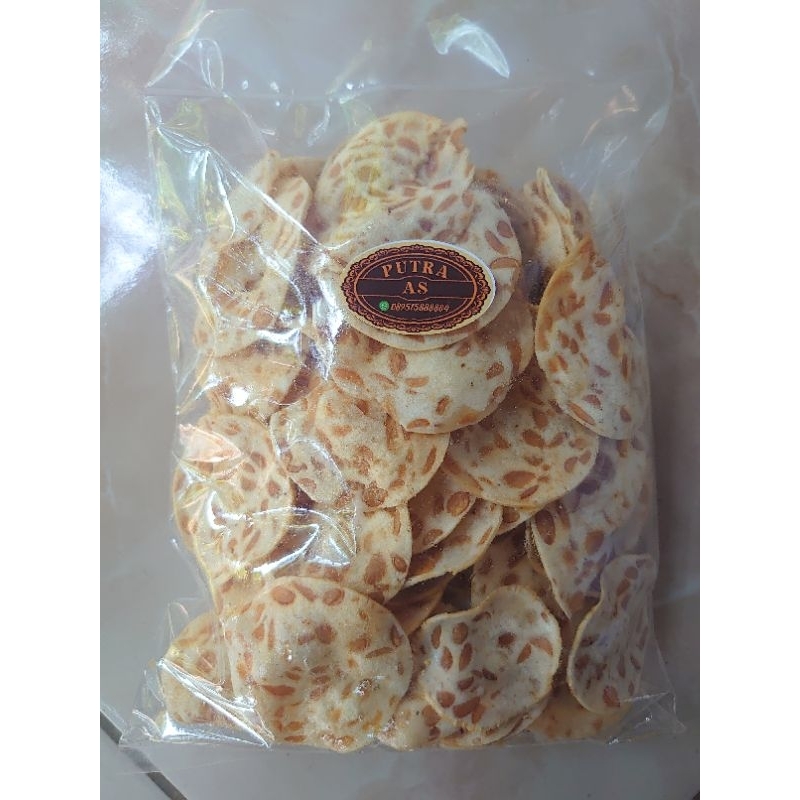 

Kripik tempe renyah gurih enak BARANG DI JAMIN SELALU FRESS