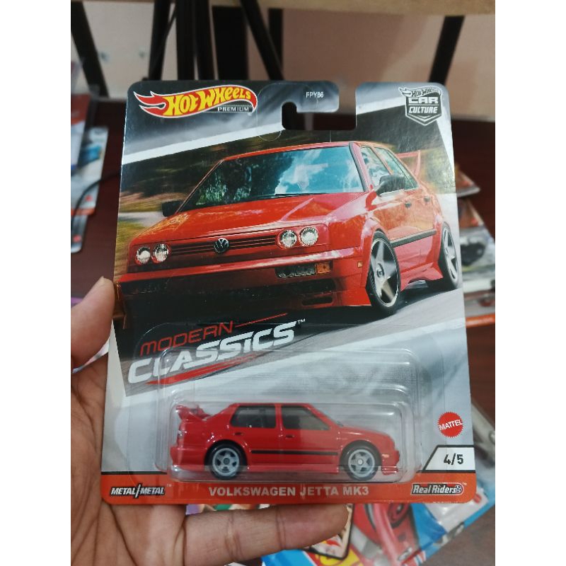 Hot Wheels Premium Volkswagen Jetta MK3 (Merah)