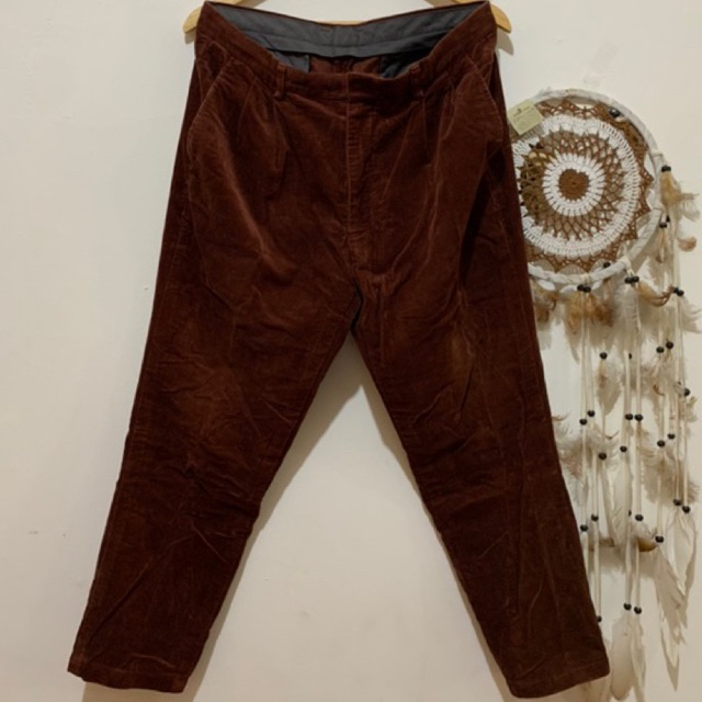 CELANA CORDUROY COKLAT UNIQLO