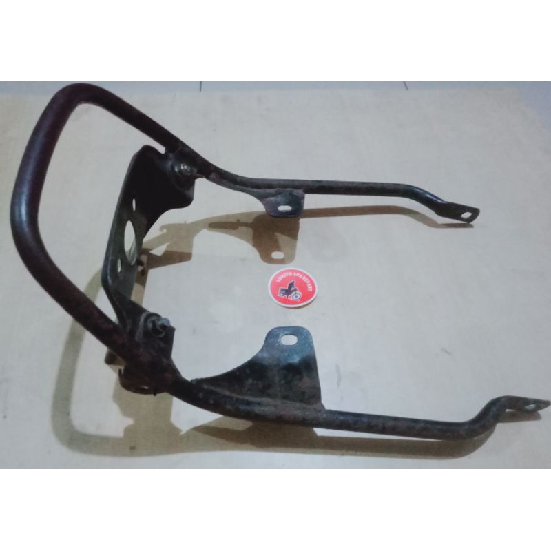 behel belakang Yamaha YT 115