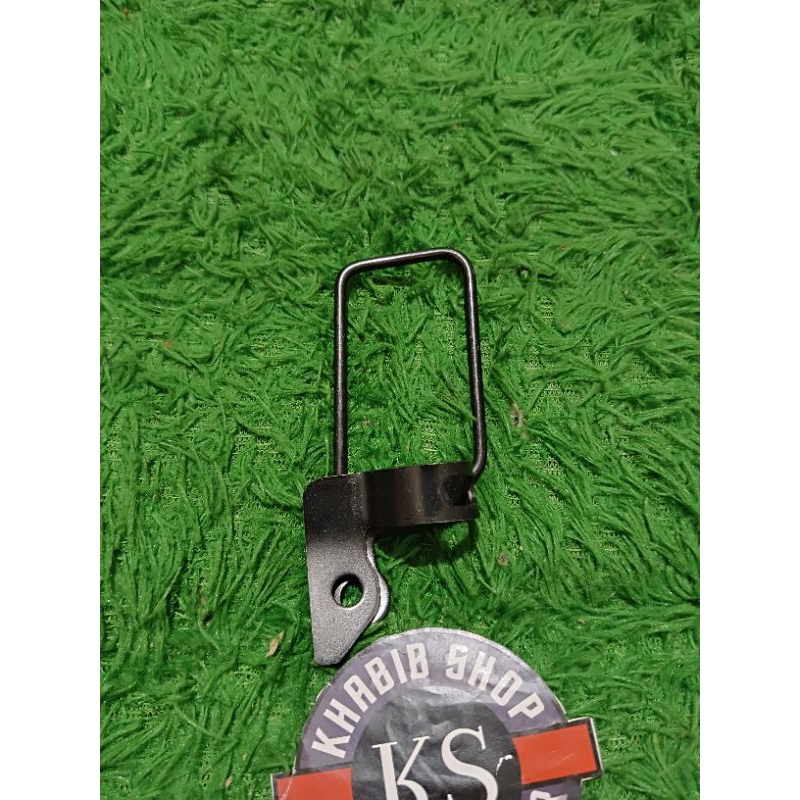 plat/klem/breket dudukan bawah selang rem depan honda new vario 125 150 160 genio original