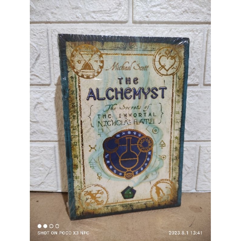 THE ALCHEMYST ( THE SECRETS OF THE IMMORTAL NICHOLAS FLAMEL)