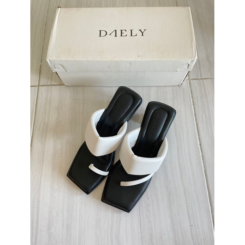 [PRELOVED] Daely Esme Heels