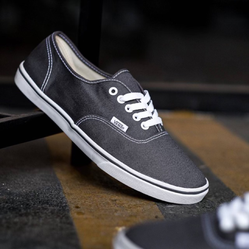 Original Vans Authentic Lo Pro Pewter True White