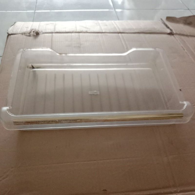 rak tampungan air kulkas Polytron original