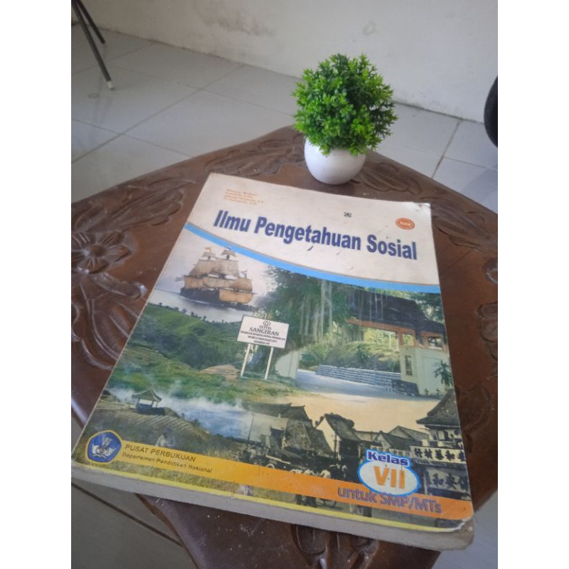 buku IPS SMP kelas 7