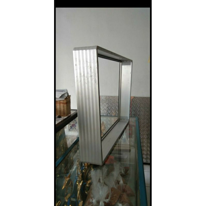 

Frame Neon Box Aluminium Profil lebar 13cm ukuran 60 x 90 cm