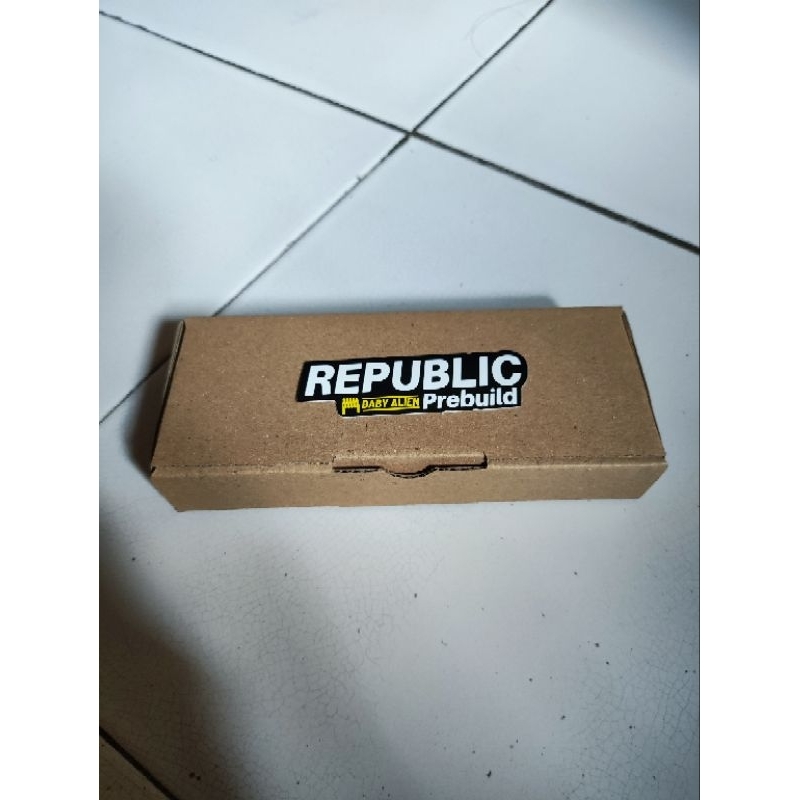 

box kardus paket 10 republic