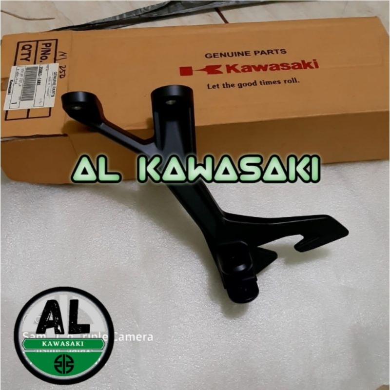 bracket breket stay step footstep belakang kiri ninja 250 fi 250fi new 2018 original
