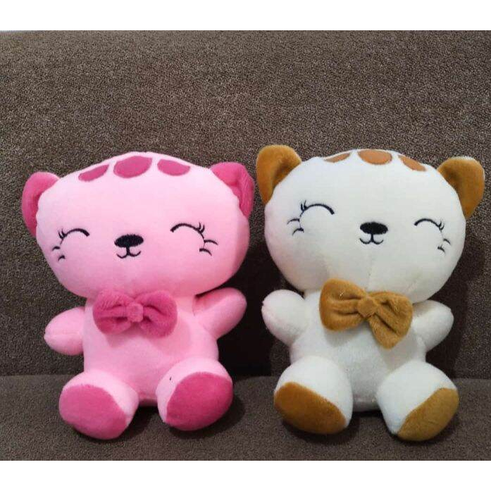 BONEKA KUCING UKURAN M BORDIR / MAINAN BONEKA ANAK CAT MEO VELBOA LEMBUT / BISA UNTUK KADO BUCKET / 