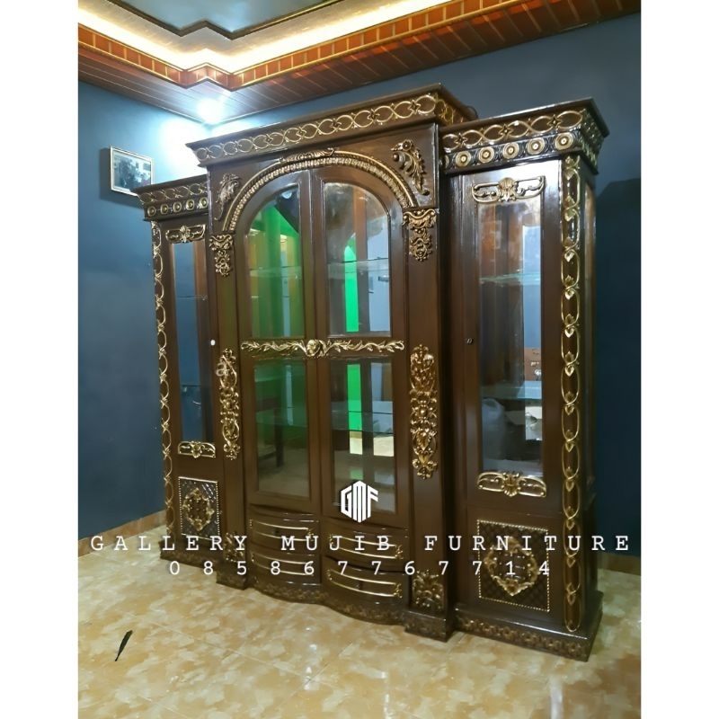 lemari hias pajangan kaca bufet hias ukir mewah lemari pajangan jati