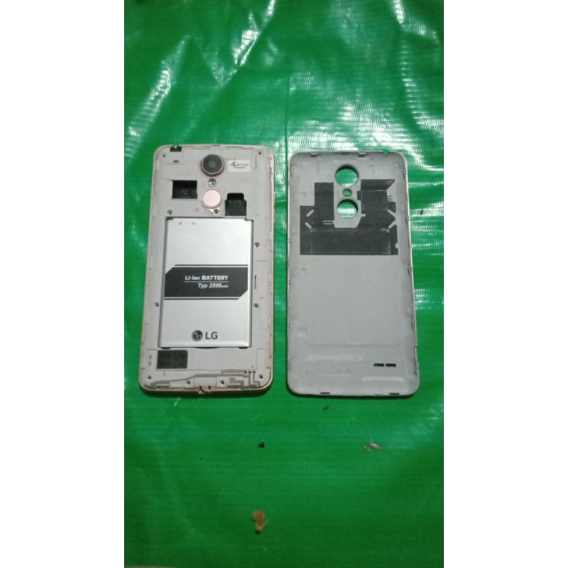 LCD+BAZZEL BECKDOOR BEKAS LG K8(X240K)