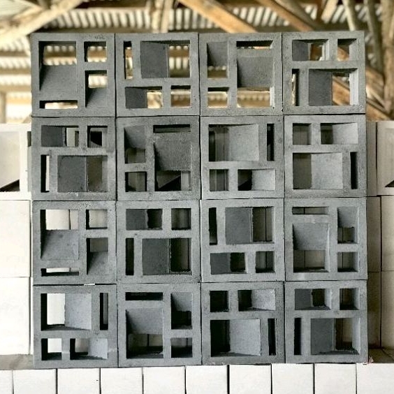 roster beton minimalis, loster beton minimalis, roster lubang angin, roster dua muka