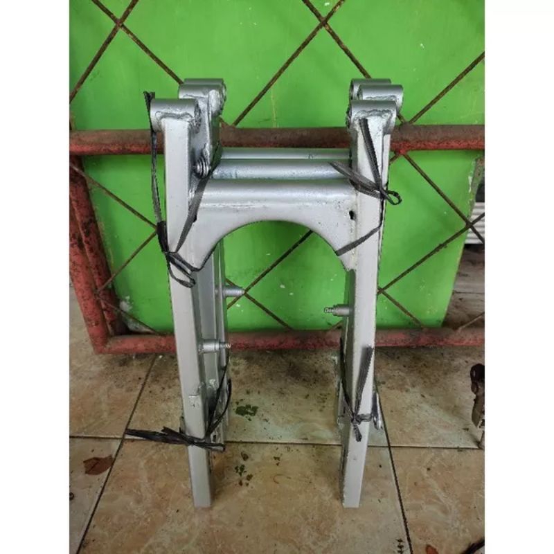 Swing Arem sasis Jupiter Z Burhan Original