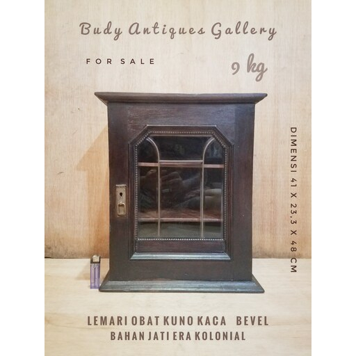 Lemari Obat Jati Kaca Bevel Era Kolonial