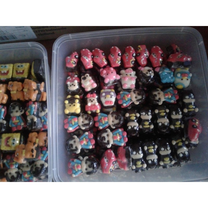 

Cokelat karakter 1Kg Kiloan (request 4-10 karakter)