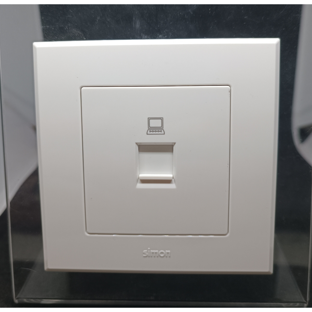 SIMON E3 WHITE OUTLET DATA CAT 6 RJ 45