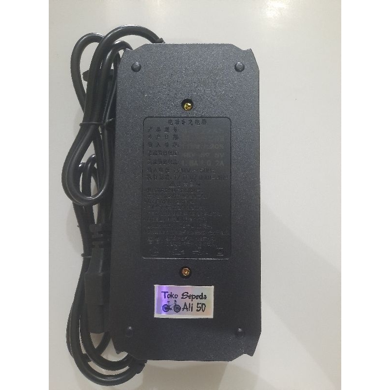 Charger untuk batt sepeda listrik / selis