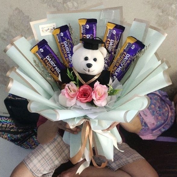 

buket cokelat Cadbury atau Silver queen kukusan depok