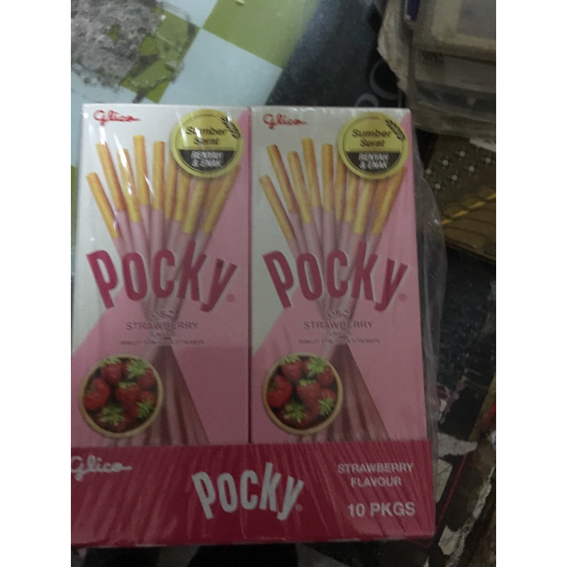 

Pocky glico strawberry