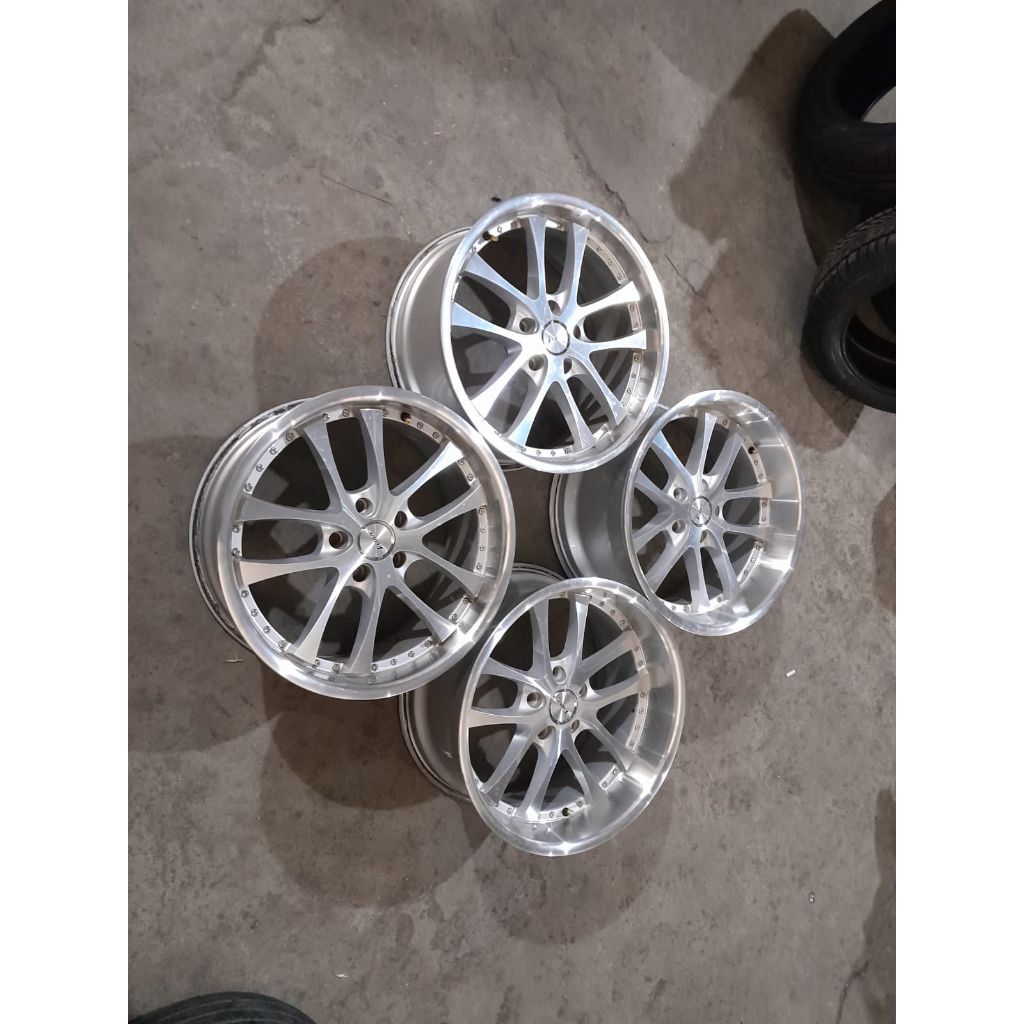 Velg Mobil Bekas Ring 18 Lubang 5 KRANZE R18X8,5-9,5 H5x114,3 ET30-38