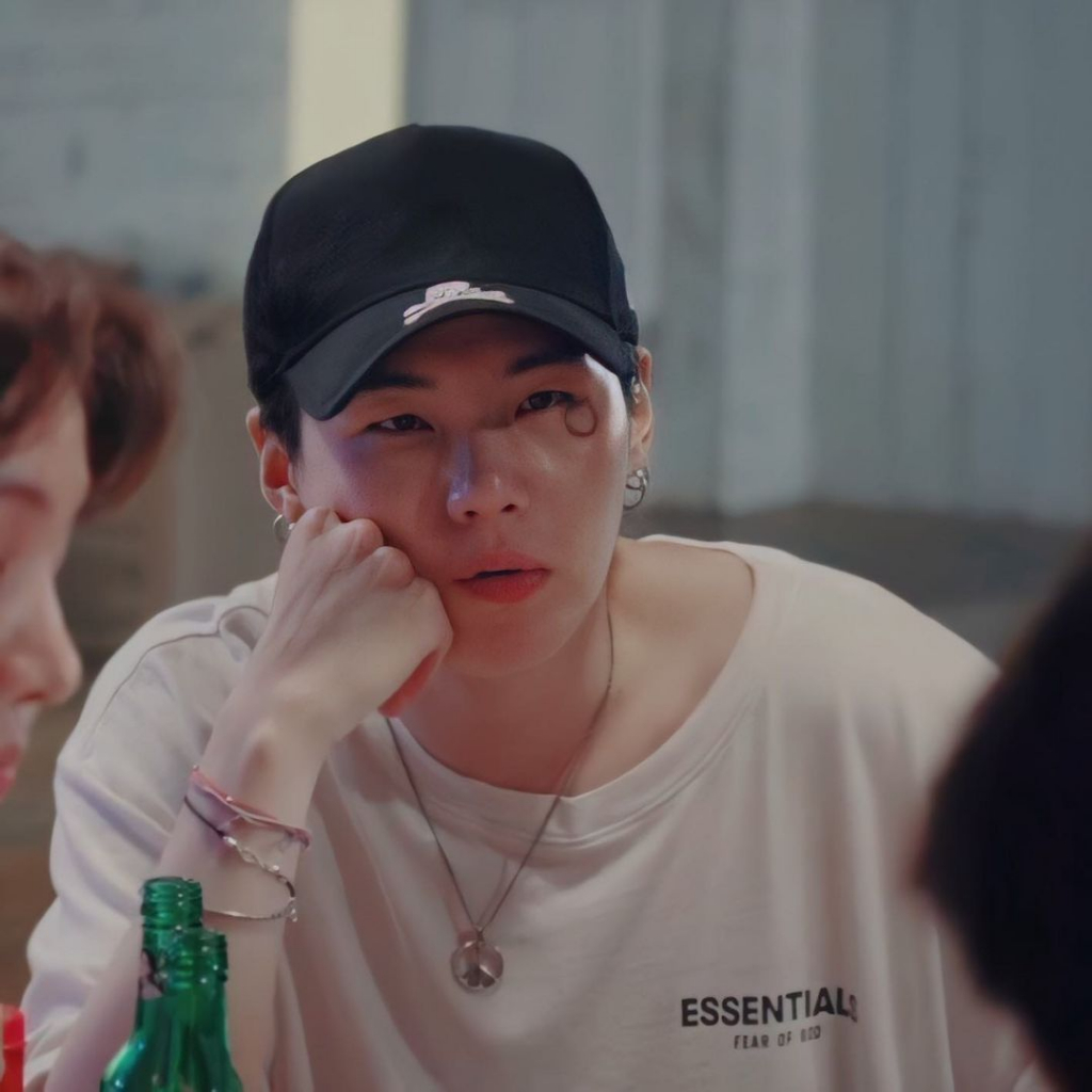 Kaos Essentials Fear Of God Suga Yoongi BTS