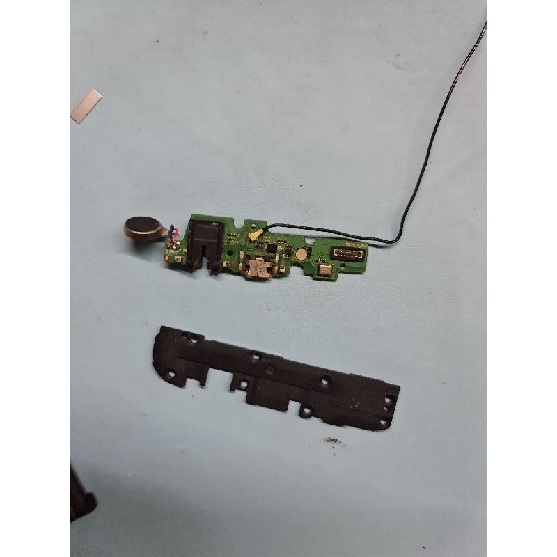 PAPAN CAS KONEKTOR CAS INFINIX HOT 10 PLAY ORI COPOTAN