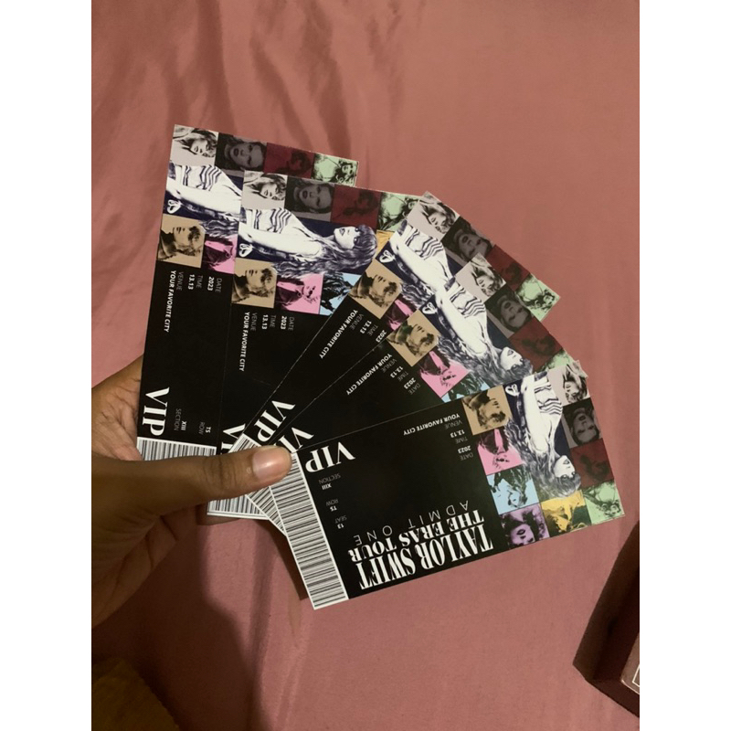 THE ERAS TOUR TICKET TAYLOR SWIFT - MERCHANDISE TAYLOR SWIFT THE ERAS TOUR