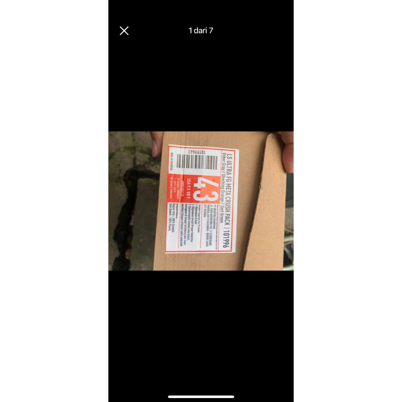 sepatu bola lapangan besar ukuran 43