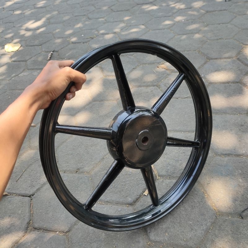 Velk belakang ring 17 Mio palang 6