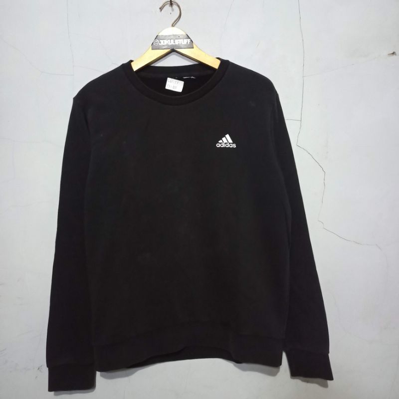 Crewneck Sweater Adidas Hitam 03 CN VTG tag cut Vintage Branded