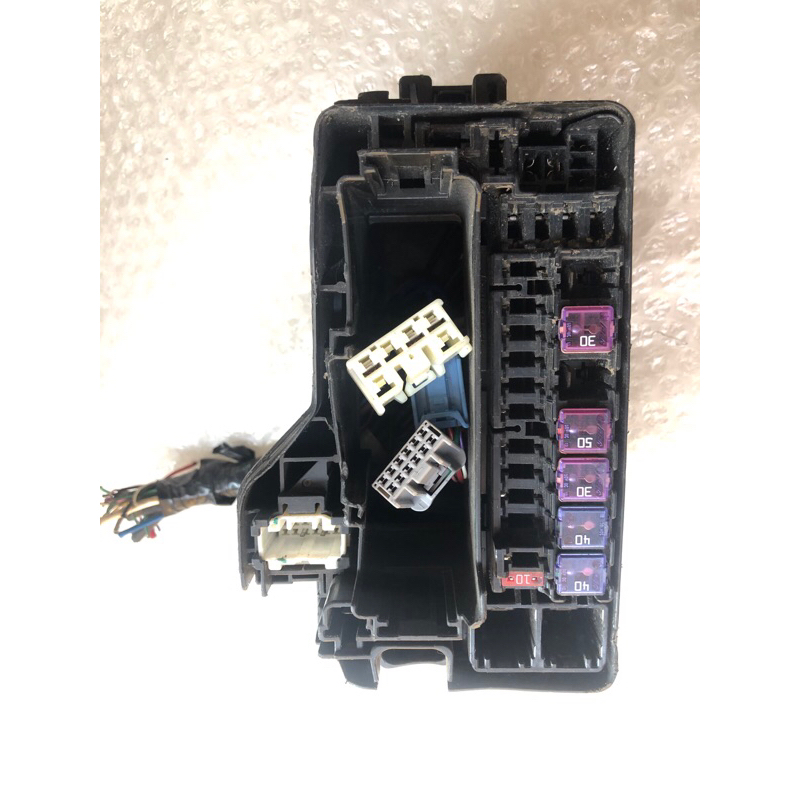 Box sikring/ fuse box calya sigra agya ayla