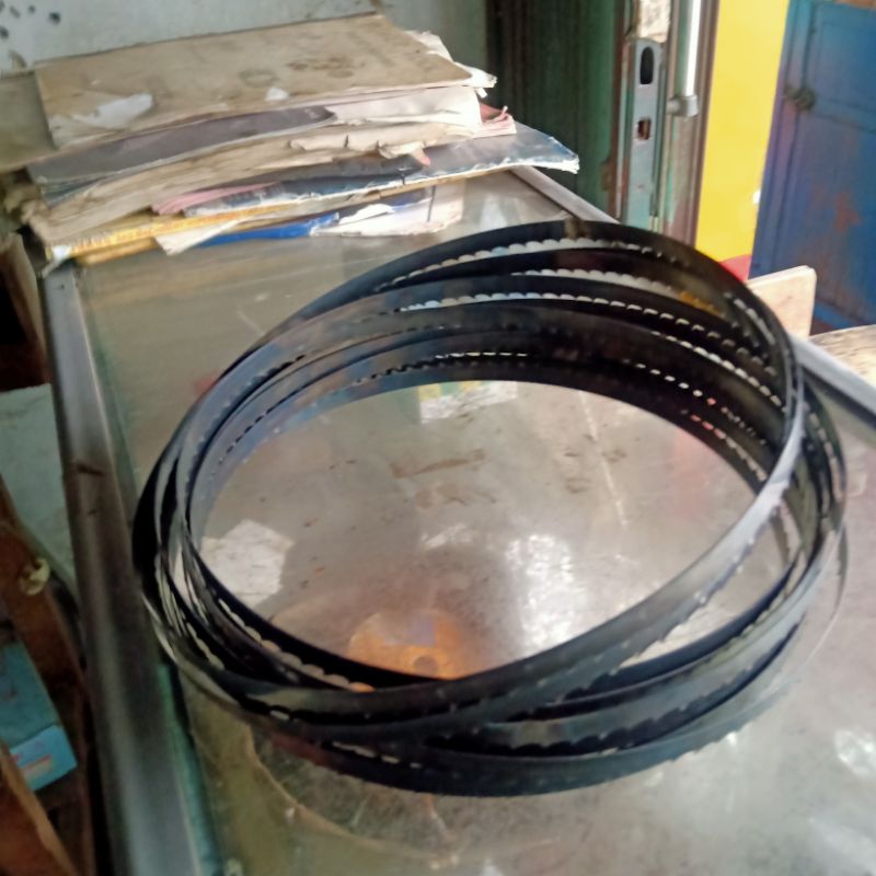 Mata gergaji bandsaw