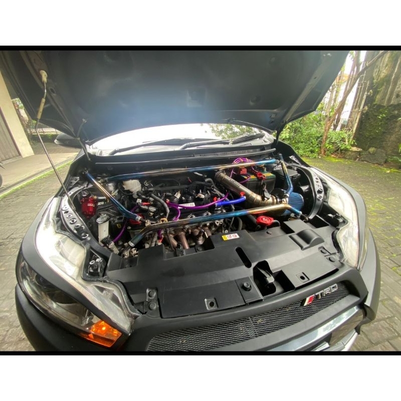 strutbar Yaris Joker & open filter