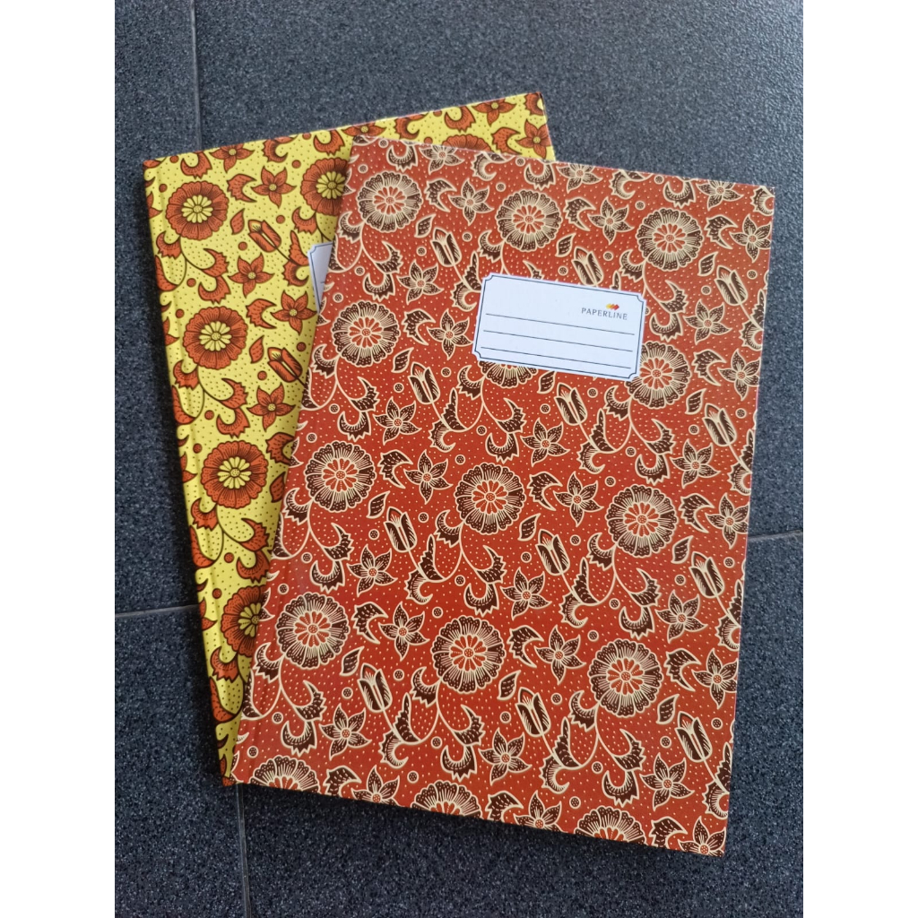 

BUKU BATIK HARD COVER FOLIO MEREK PAPERLINE 100 LEMBAR 1 PCS