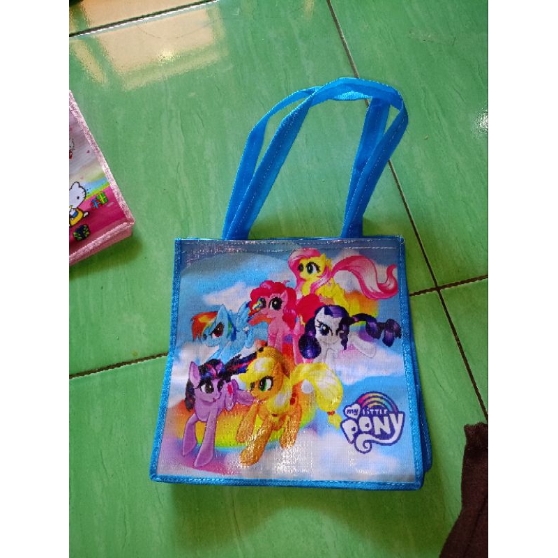 

tas goodie bag ulang tahun