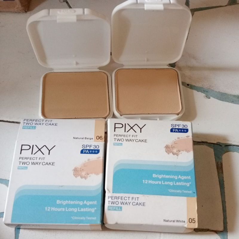 Pixy bedak padat